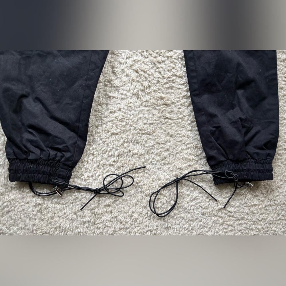 Manière De Voir Black Bungee Cord Lace-Up Cargo Jogger Pants Size 8 NWT - Picture 10 of 11
